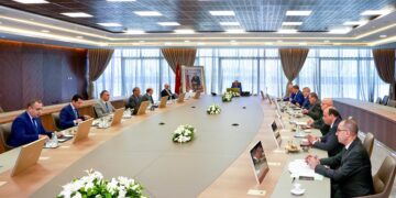 المدير العام للأمن الوطني يترأس اجتماعا موسعا لإنهاء انفلاتات الملاعب